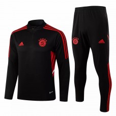 Bayern Munich Black Training Technical Soccer Tracksuit 2022-23 Bayern Munich Black Training Technical Soccer Tracksuit 2022-23